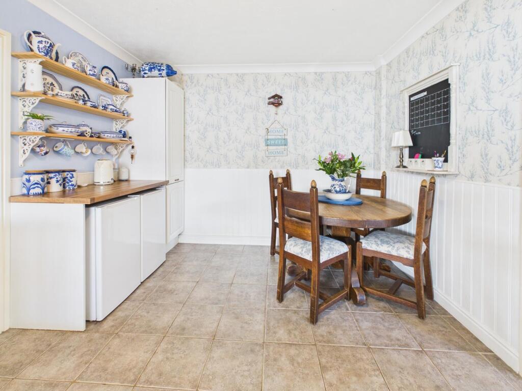 11 Alexandra Road, Woodhall Spa photo 4