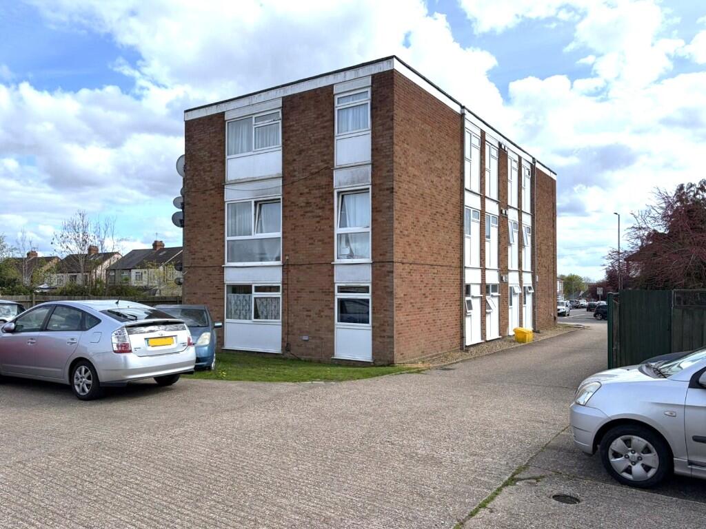 Main image of property: Stockingstone Road, Luton, Bedfordshire, LU2