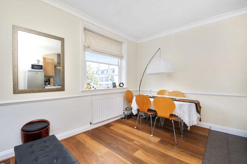 Main image of property: Beautiful 2 Bedroom Flat Thurloe Square