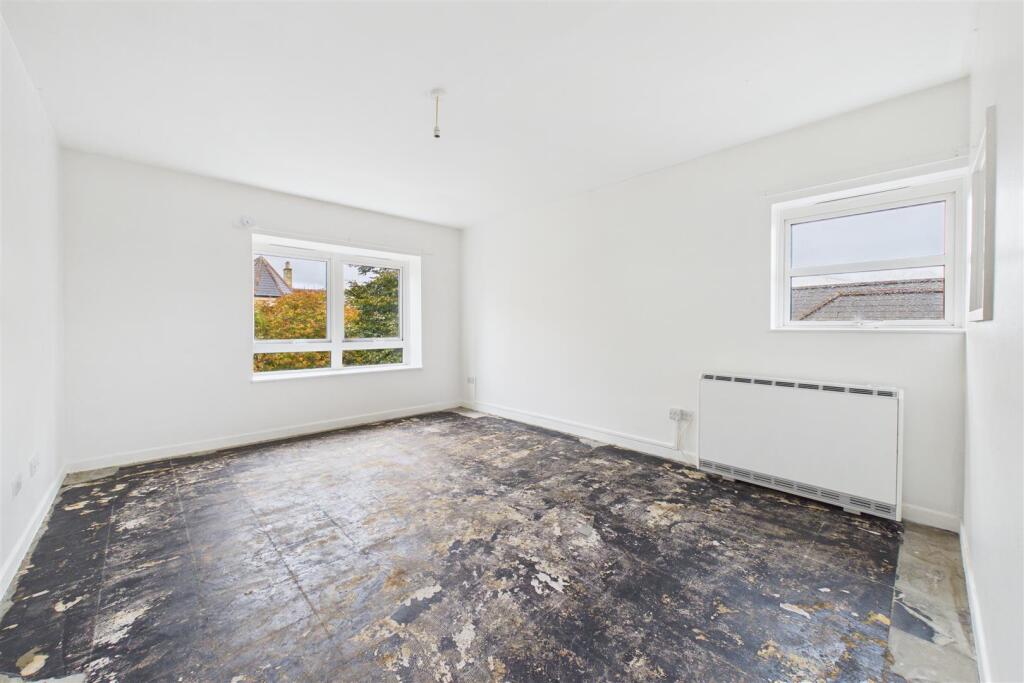 Apartment in Weston-super-Mare, Cliftonville - More