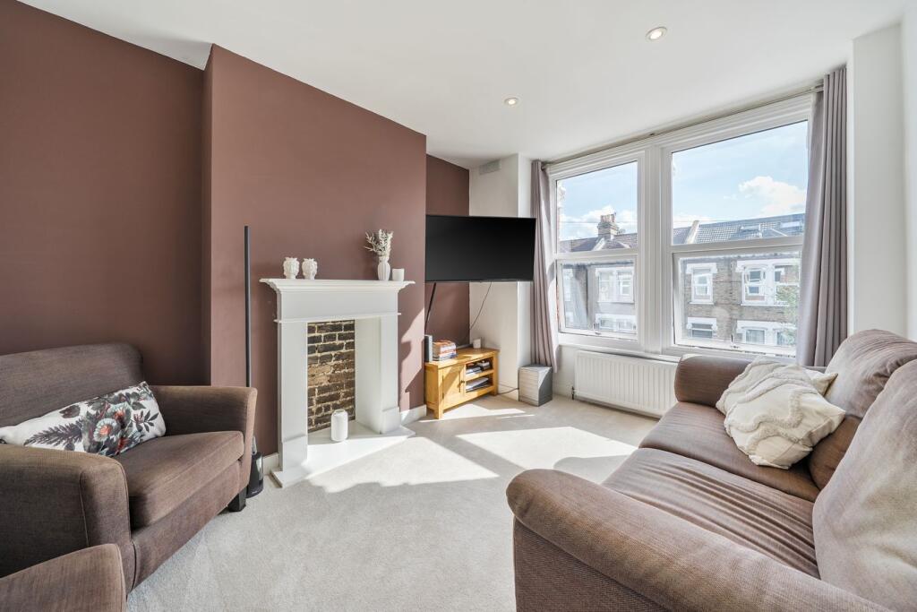 Apartment in London - View 3