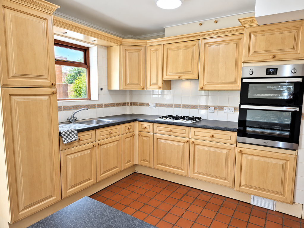 House in Southampton - View 3