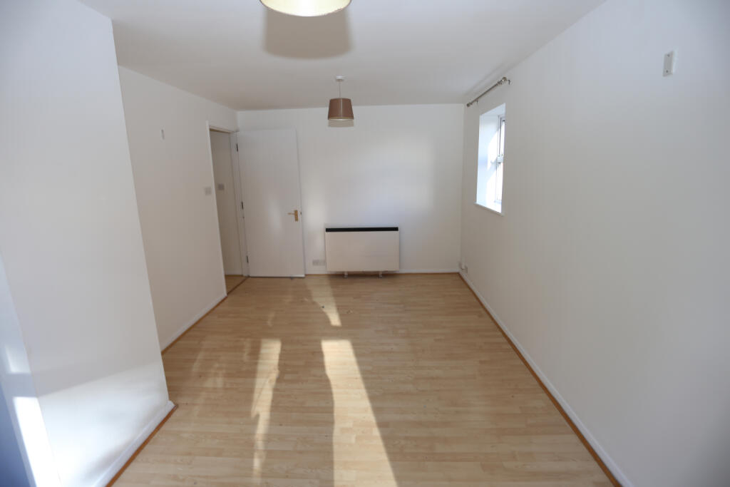Muirfield Close, Reading, RG1 photo 3
