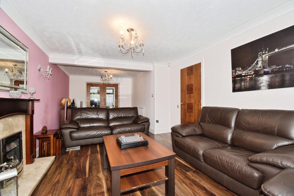 Parkside Close, LEICESTER, Leicestershire, LE4 photo 3