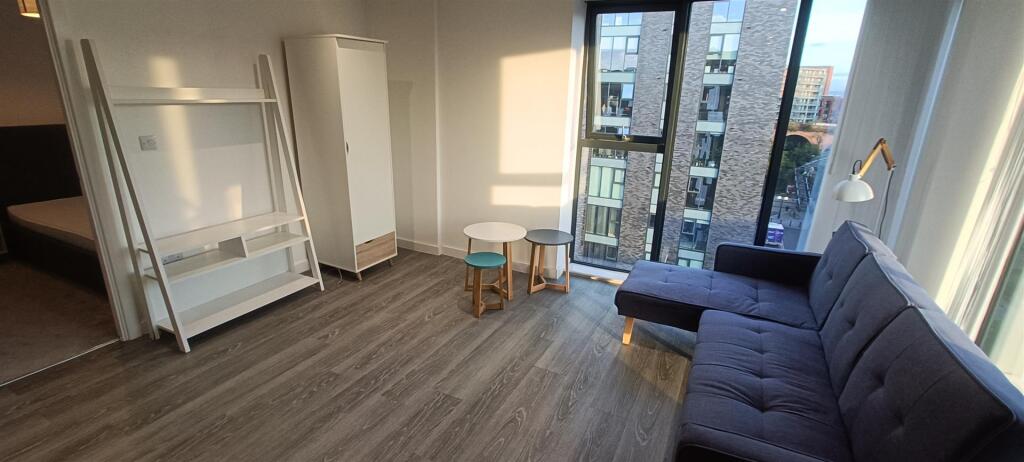 Apartment in Manchester - View 4