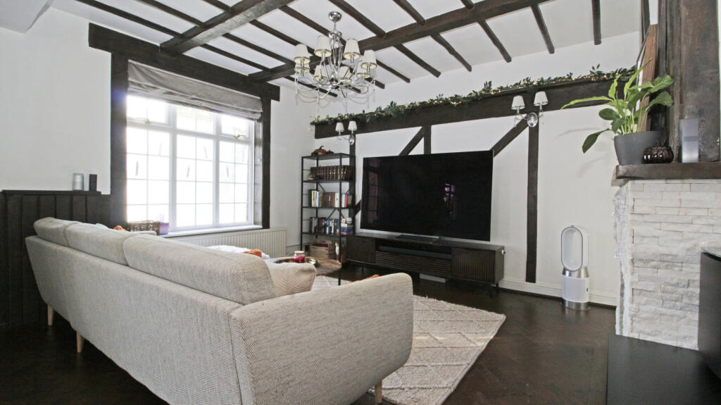 House in Dartford - View 2