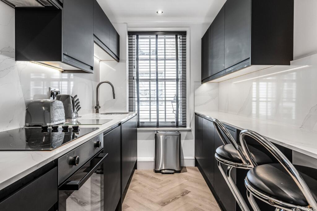 Cornwall Terrace Mews, Marylebone, London, NW1 photo 3