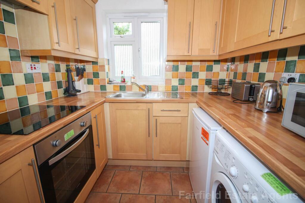 Apartment in Watford, Hertfordshire - View 3