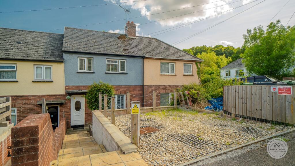 3-bed terraced on Barley Mount, Exeter EX4 1RR, £220,000