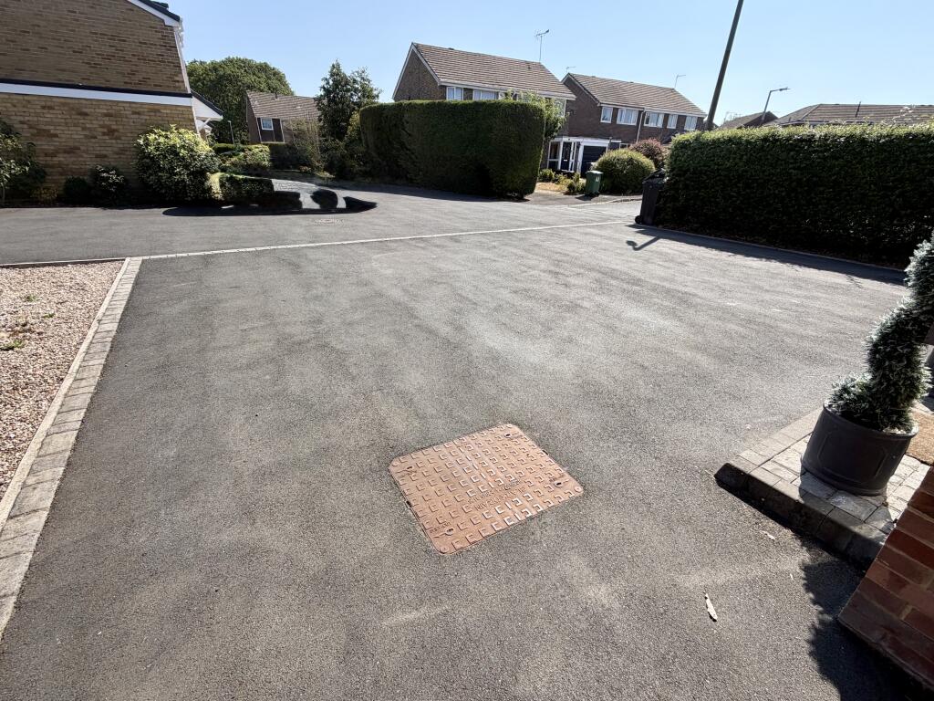 Saffron Close, Royal Wootton Bassett, Wiltshire, SN4 7JB. photo 5