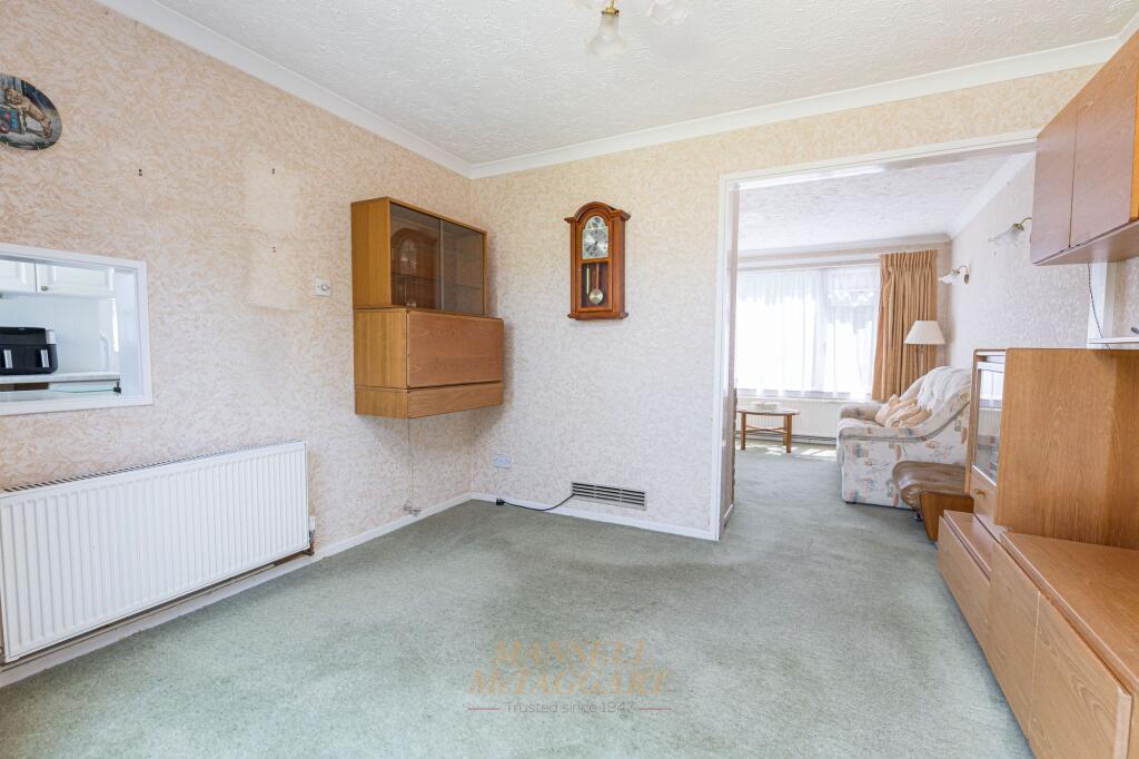 House in Crawley, Gossops Green - More