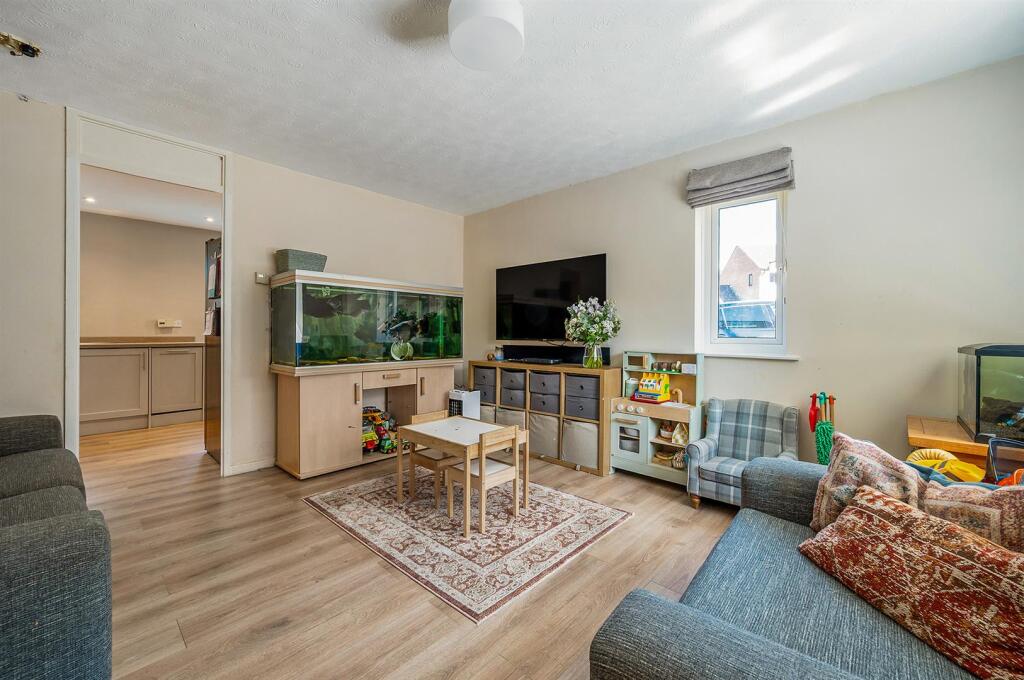 House in Basingstoke and Deane, Whitchurch - View 2