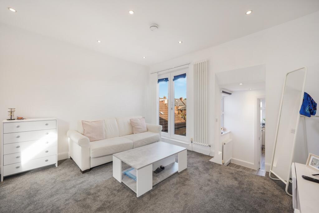 Herbert Road, West Hendon, London, NW9 photo 2
