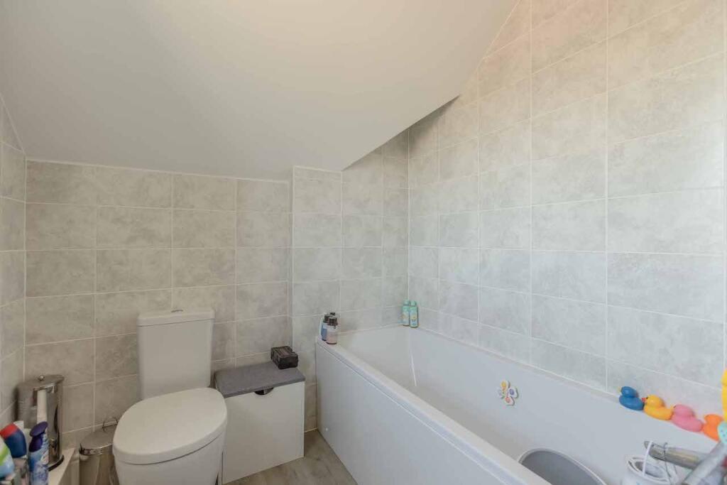 Grange Road, Chalfont St Peter, SL9 – pohled 5