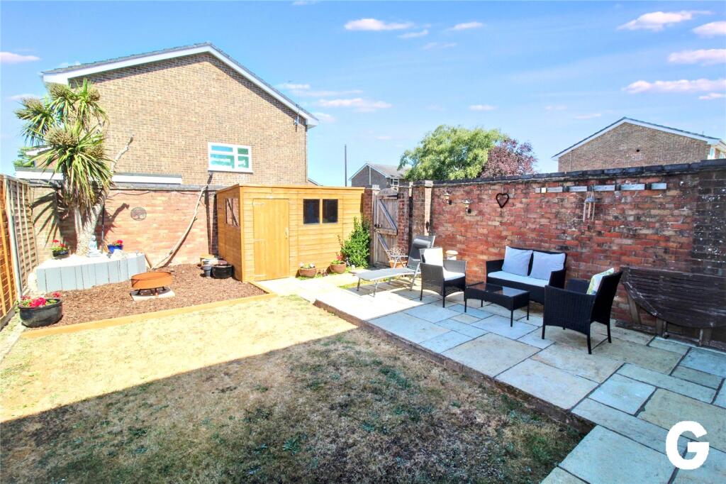 Ash Grove, Ringwood, Hampshire, BH24 photo 2