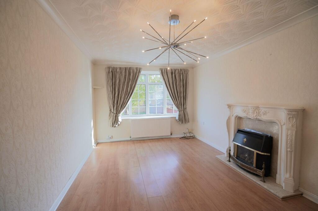 House in Grimsby, Wybers Wood - View 5