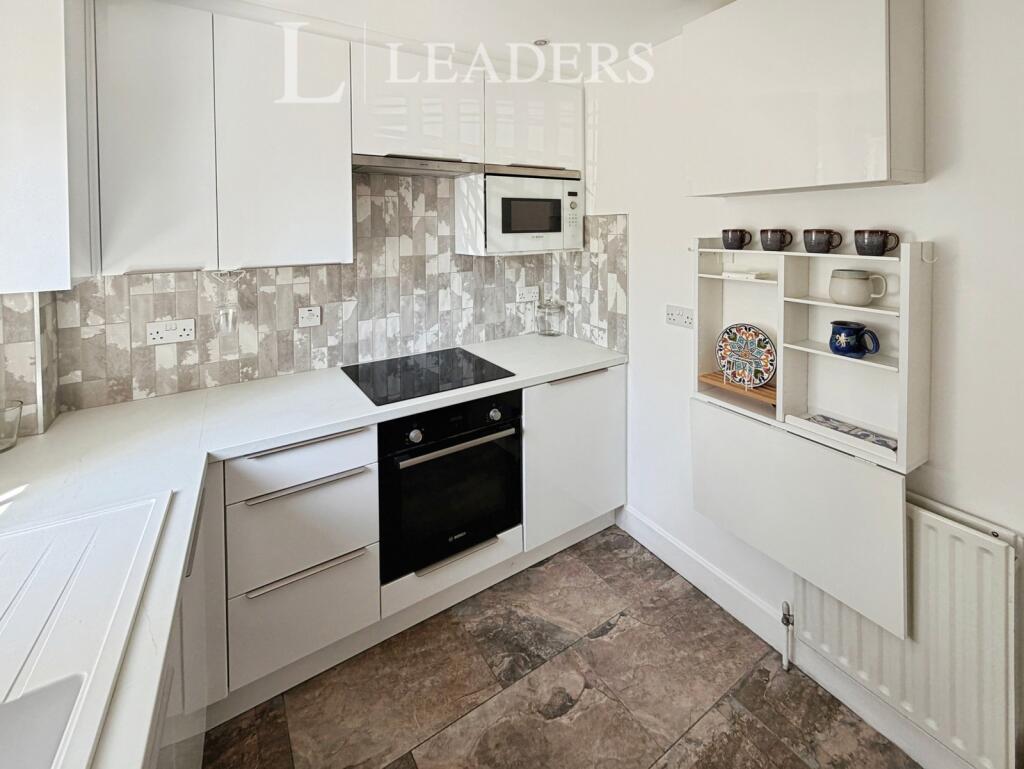 Apartment in Portsmouth - More