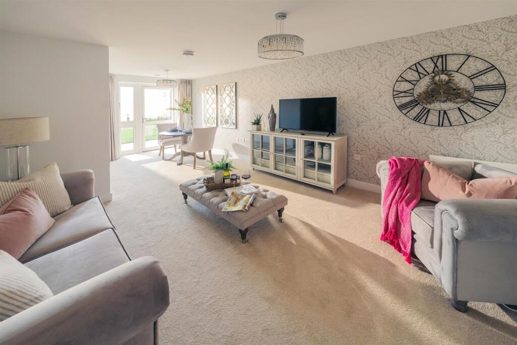 Main image of property: Roslin Place, Station Road, Hampshire, RG27 9GU