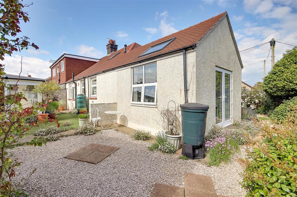 Leeward Road, Worthing, BN13 photo 2