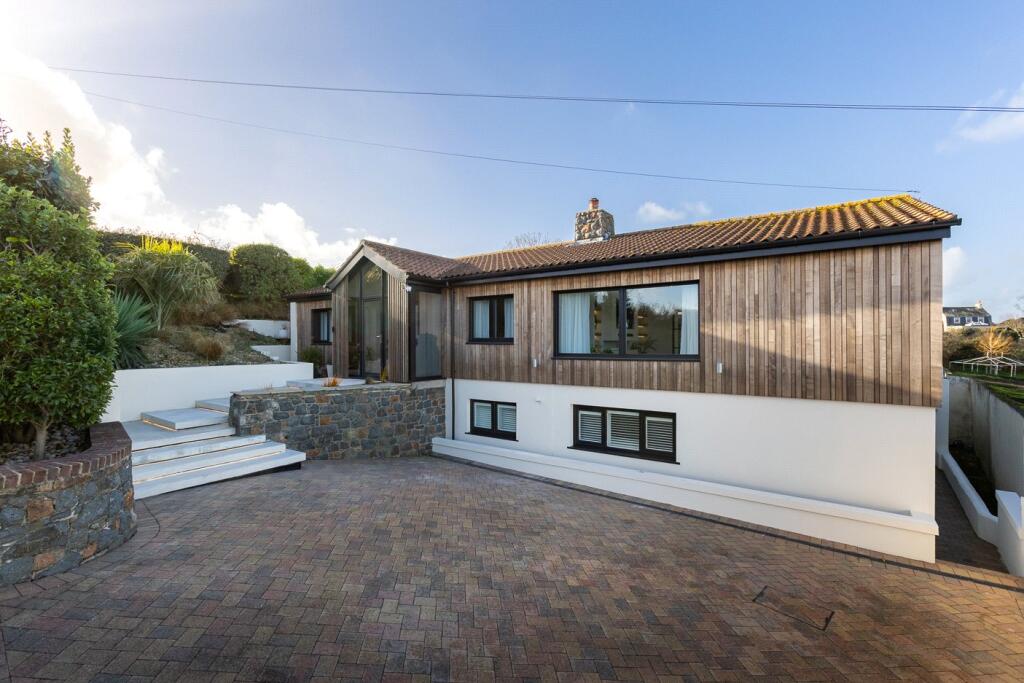 Main image of property: L'Etoile Du Matin, La Ruette Julienne, Castel, GY5