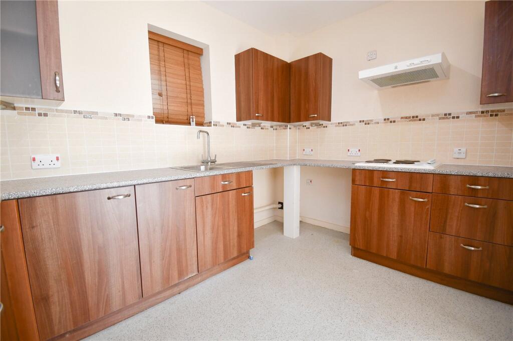 Apartment in Ellesmere Port, Whitby - View 4