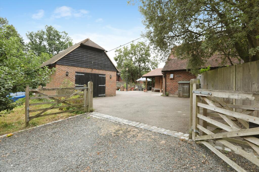 House in Tunbridge Wells, Lamberhurst - View 5