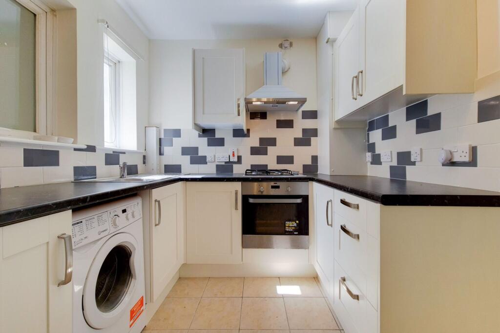 House in Ilford - View 4