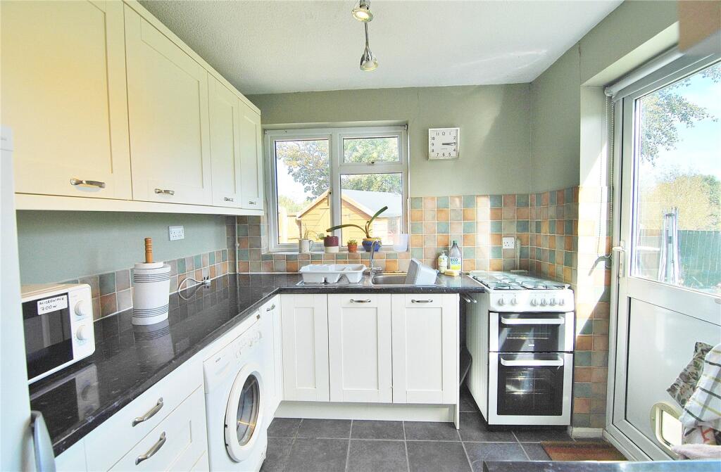 House in Gloucester - View 3