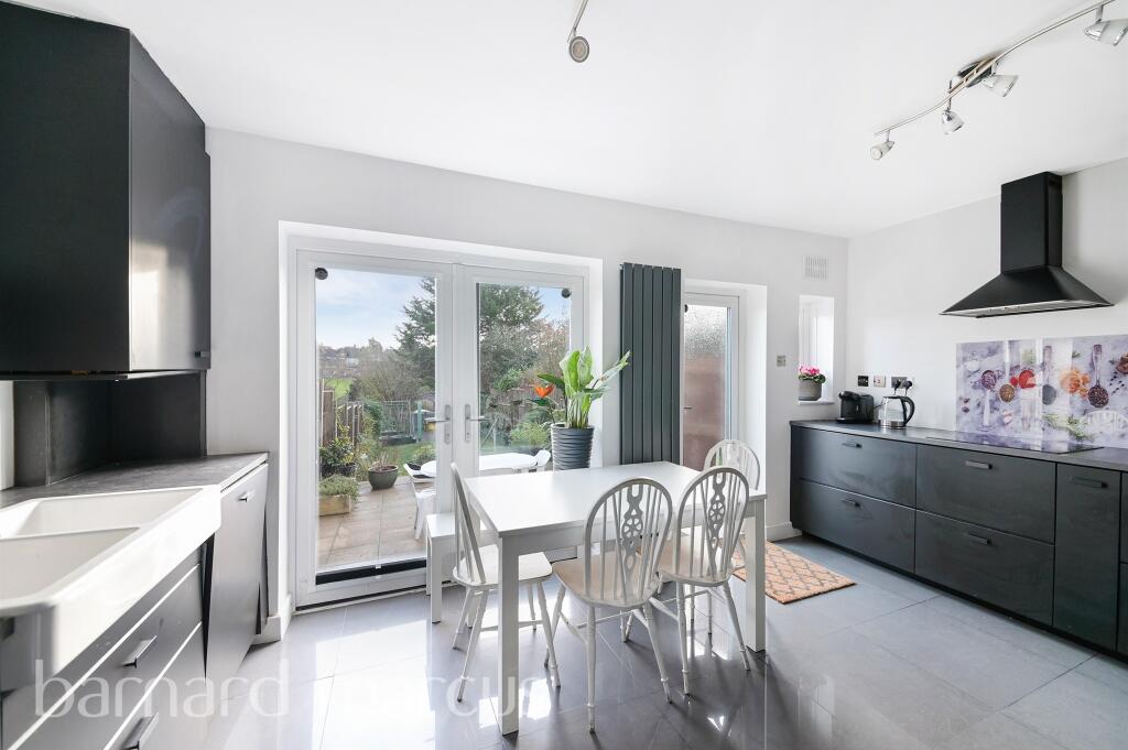Gascoigne Road, New Addington, CROYDON photo 2