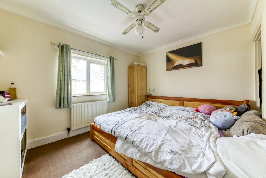 House in London - View 5