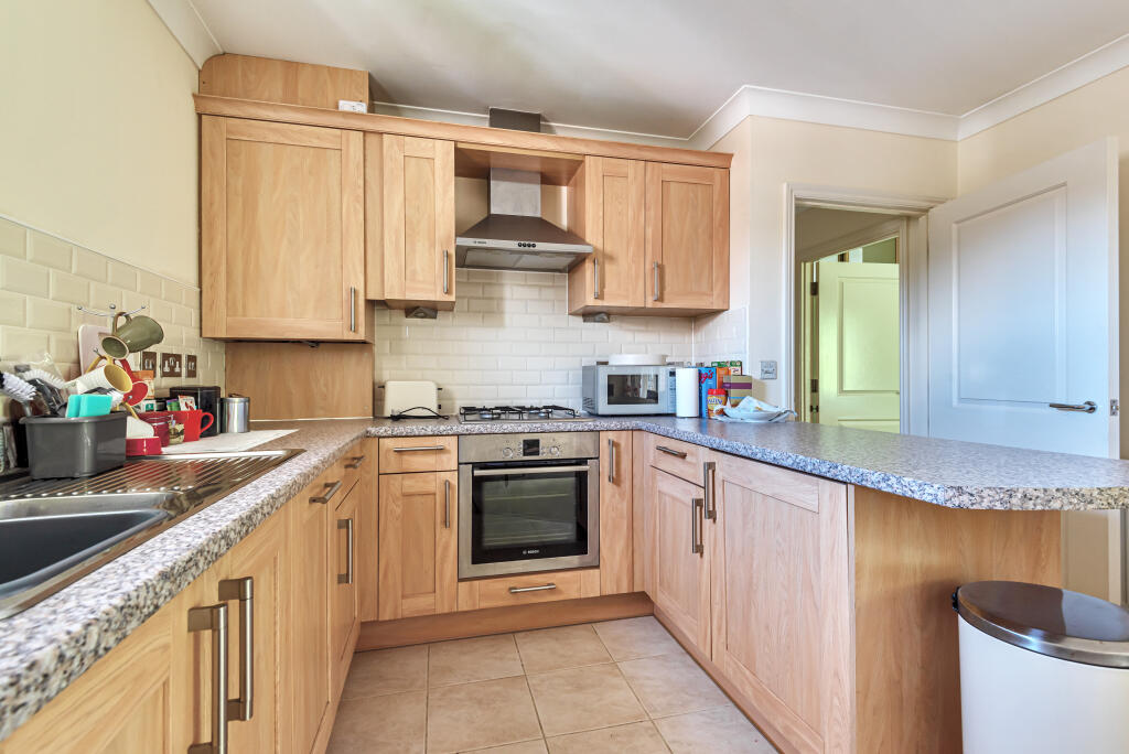Apartment in Southampton - View 3