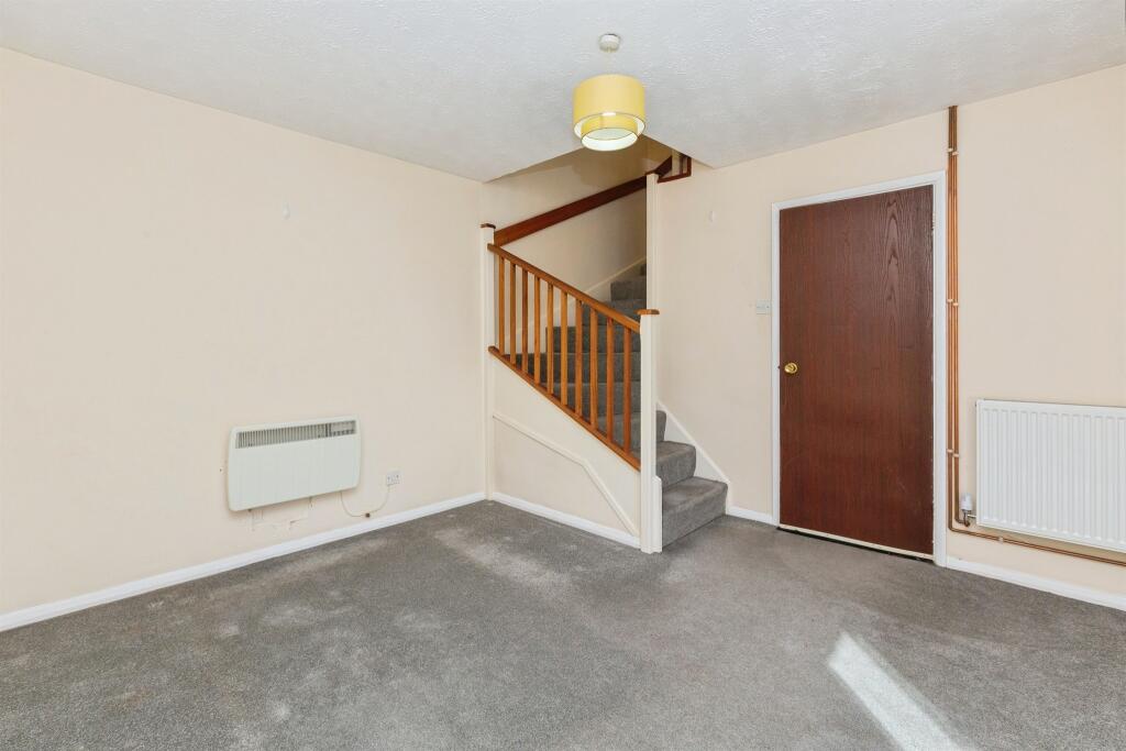 House in Aylesbury, Buckinghamshire - More