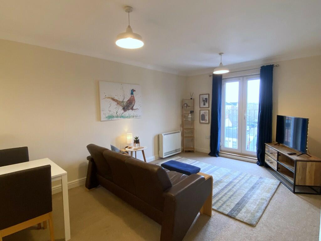 Apartment in Northampton - View 3