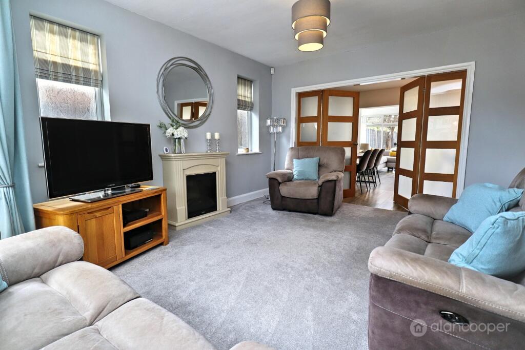 House in Nuneaton and Bedworth, Warwickshire - View 5