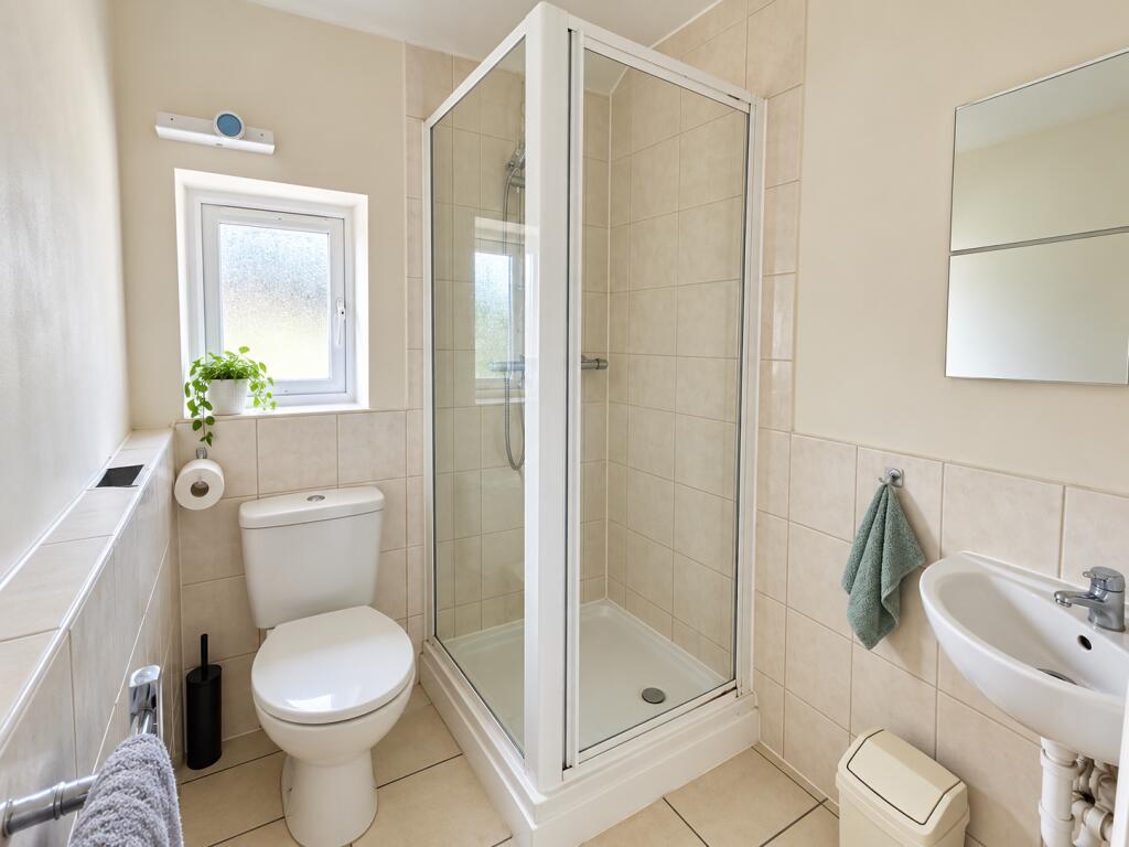 House in Milton Keynes, Bedford - View 4