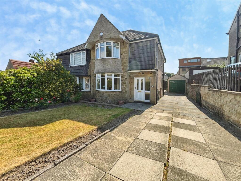 Main image of property: Hollingwood Lane, Bradford, BD7 4BE