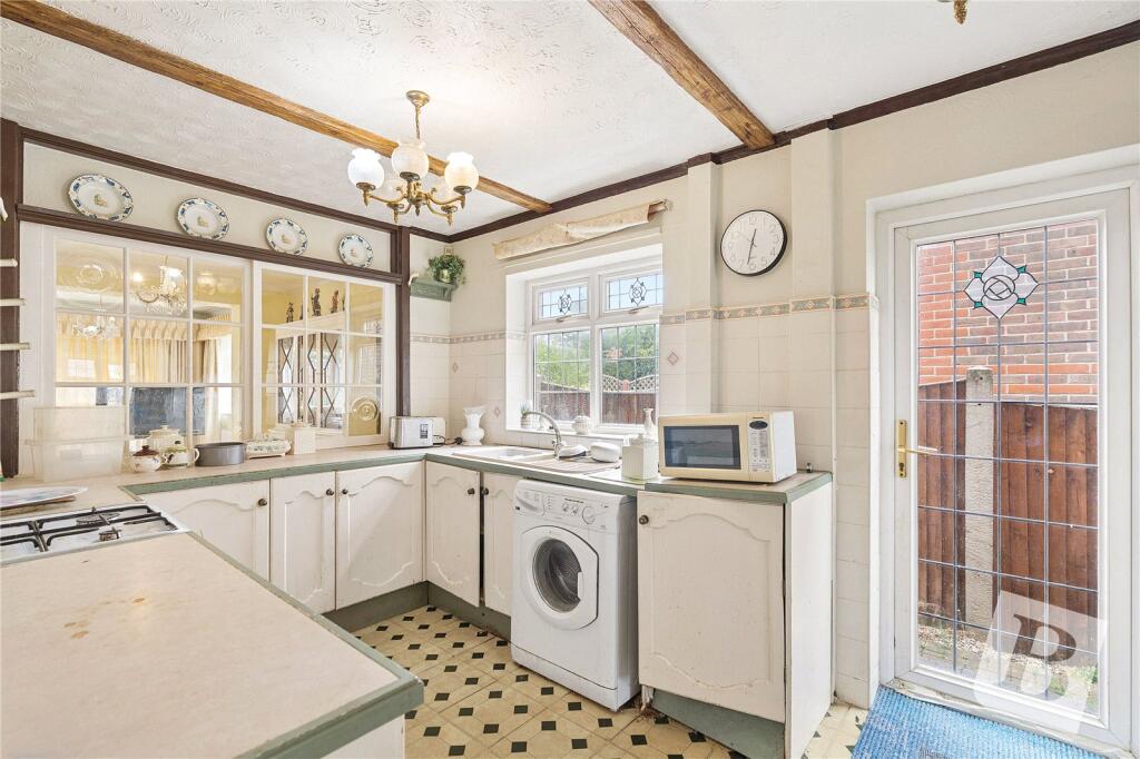 House in London - View 2