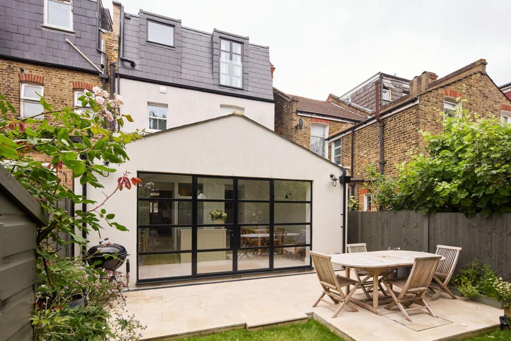 House in London - View 4