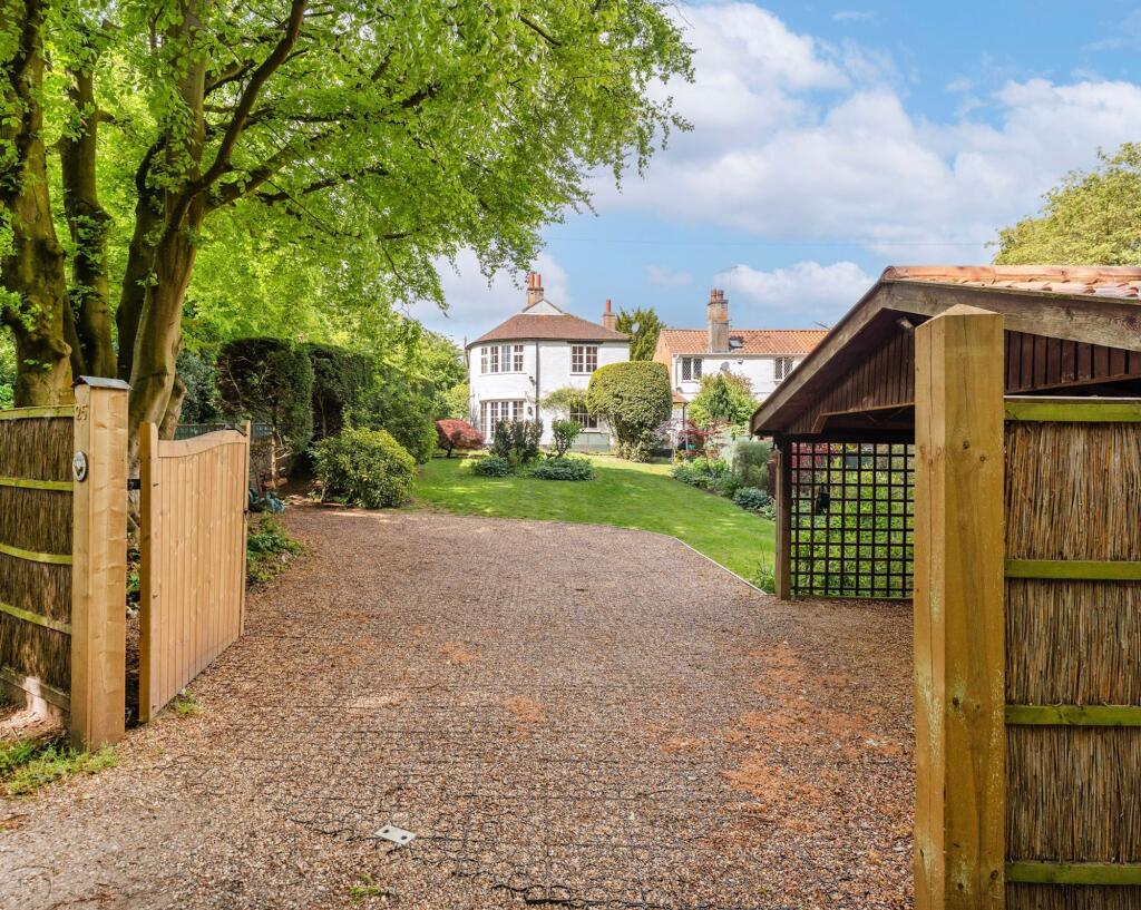 Main image of property: Wroxham Road, Coltishall