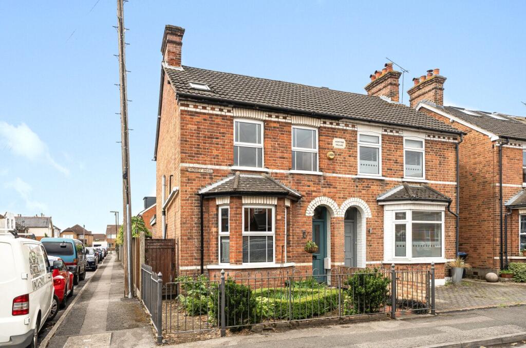 Main image of property: Chertsey, Surrey, KT16