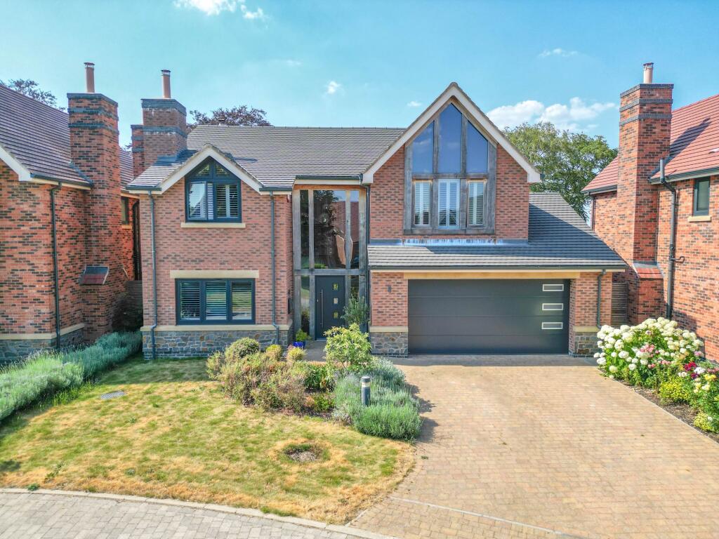 Main image of property: Hornsey Rise, Wellsborough, CV13