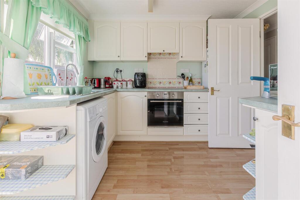 House in Swindon, Lyneham and Bradenstoke - More