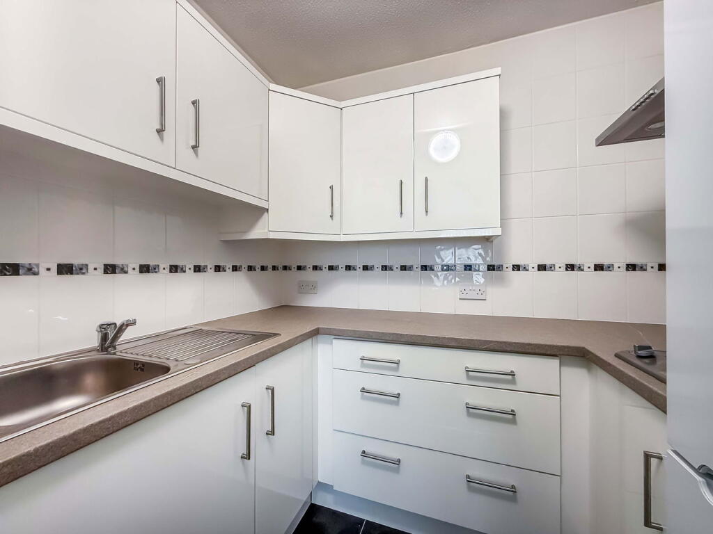 Homesands House, 41 Park Road, Hesketh Park, PR9 9JU - View 2