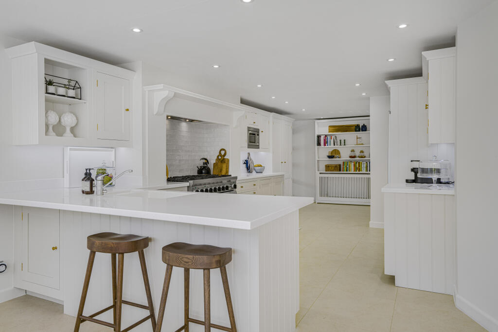 House in Slough, Great Marlow - View 3