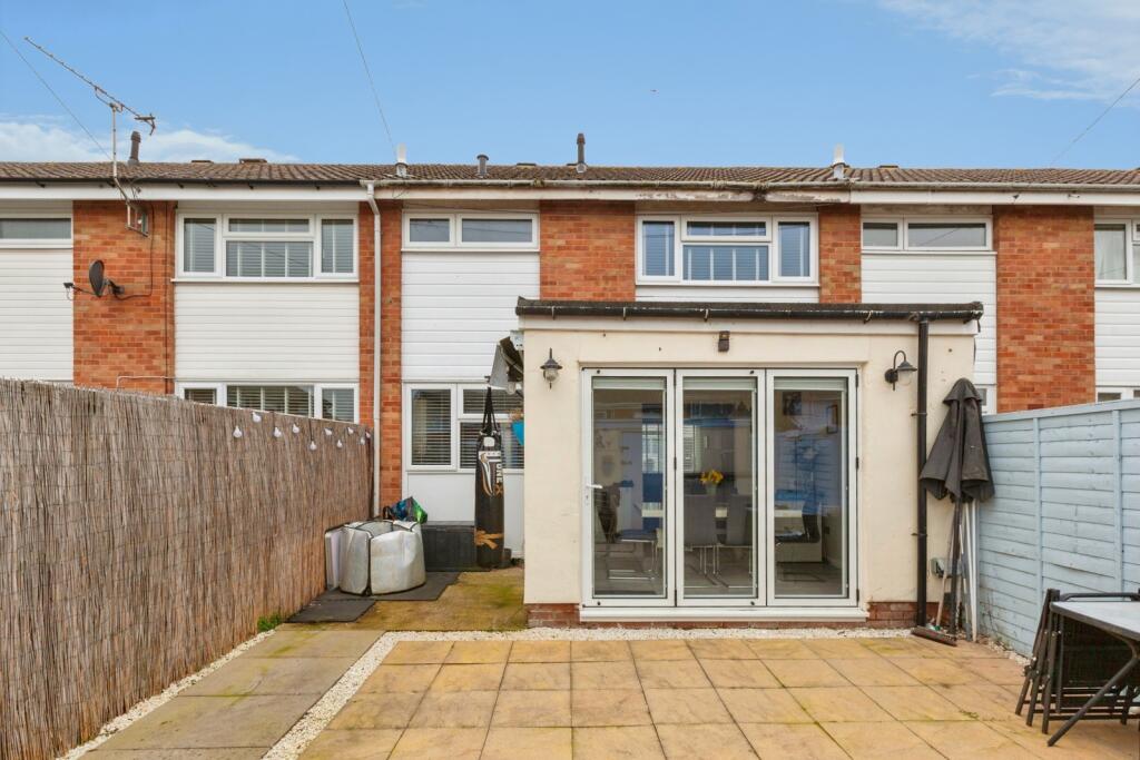 Sunderland Road, Maidenhead, Berkshire, SL6 photo 4