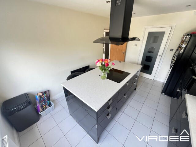 House in Walsall, West Midlands - More