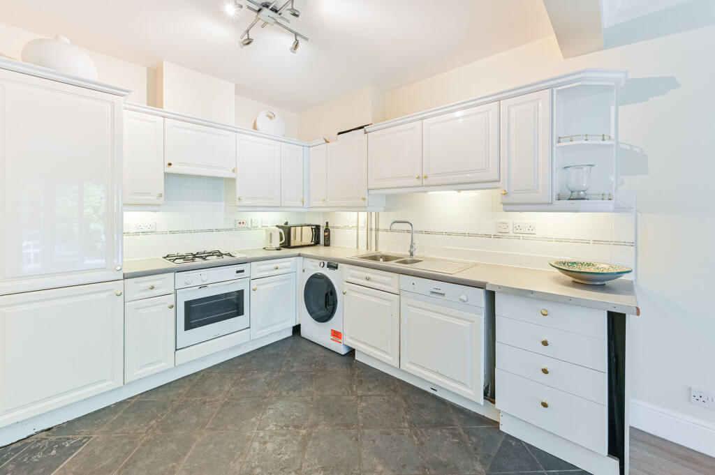 Priory House, Folgate Street, Spitalfields, London, E1 - View 3