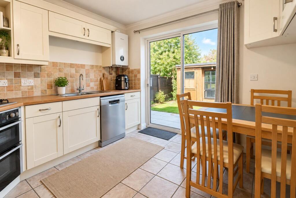 House in Guildford - View 5