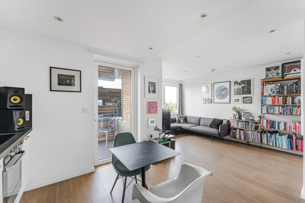 Apartment in London - View 3
