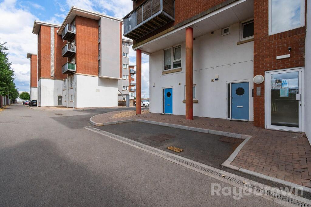 Apartment in Cardiff - More